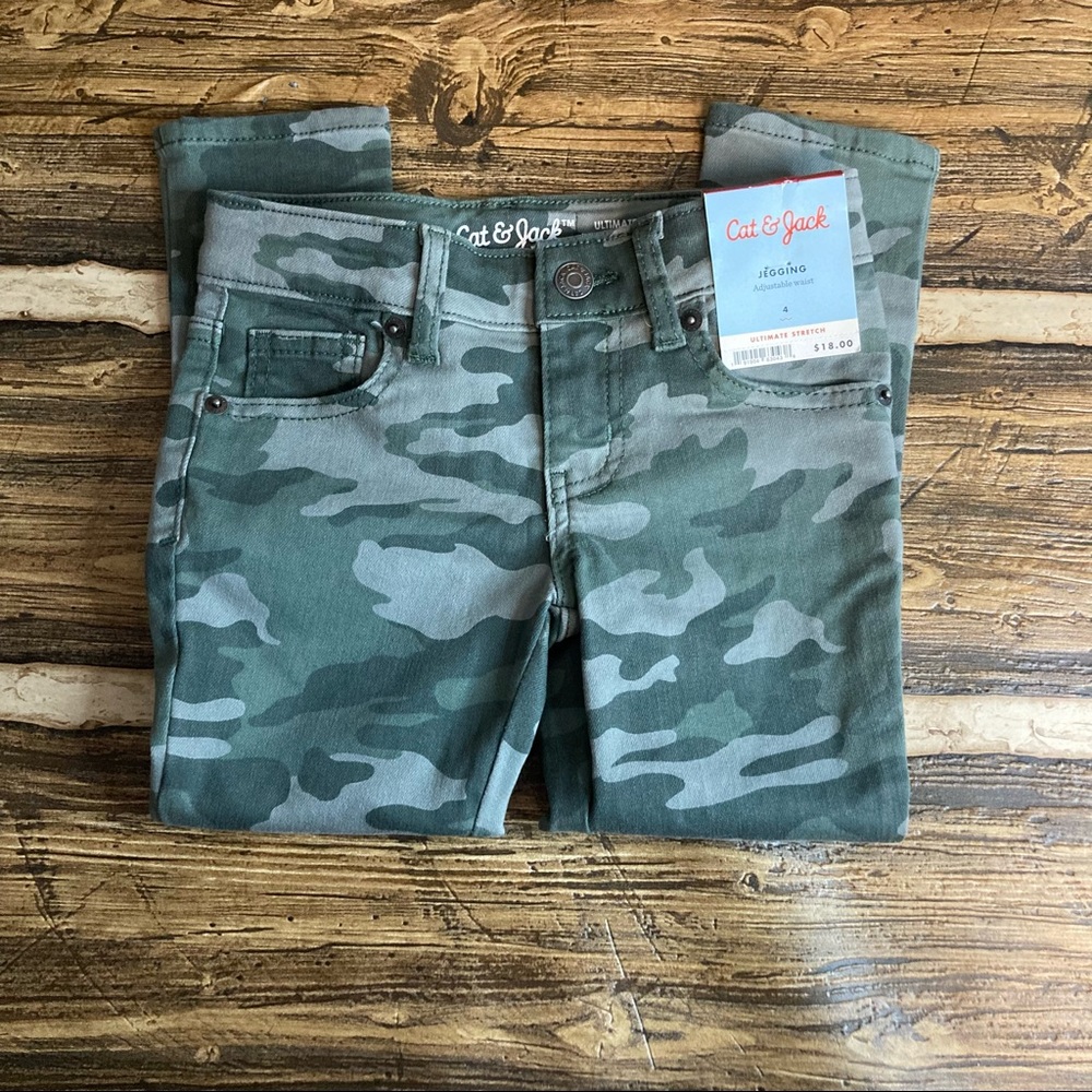 Cat & Jack camouflage jeggings size 4